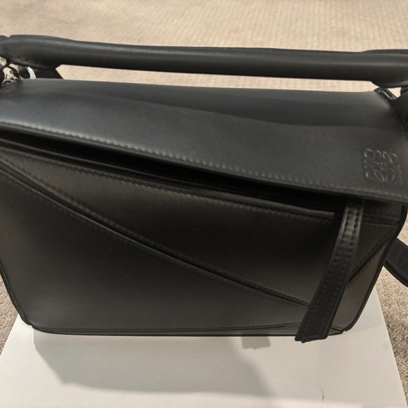 Loewe Puzzle medium Black leather - Picture 1 of 15